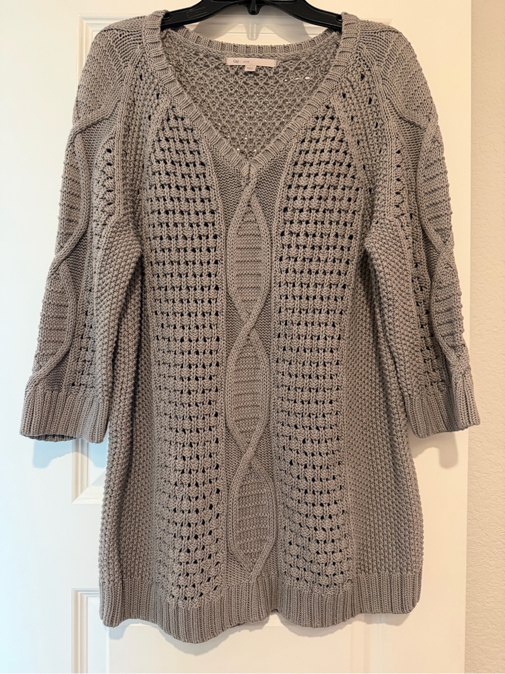 GAP Light Gray Cable V-Neck Pullover Sweater